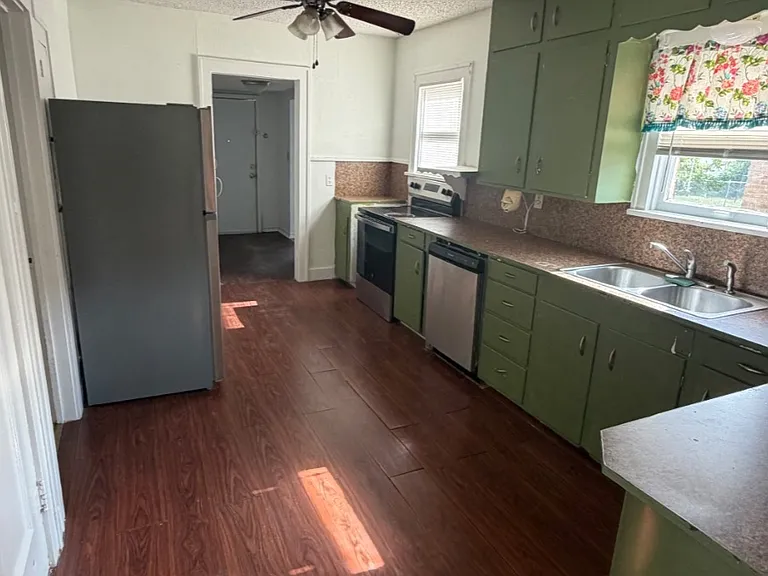 533 E North 16th St — Photo 5