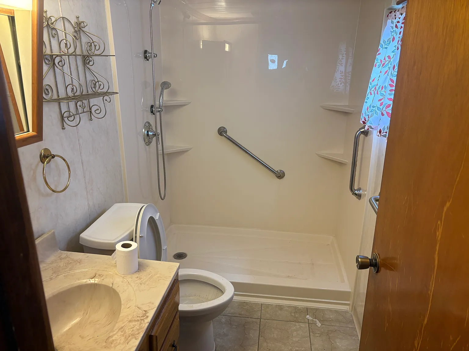 2 bed, 1.5 bath, 1400 sqft, $1,300 — Photo 4