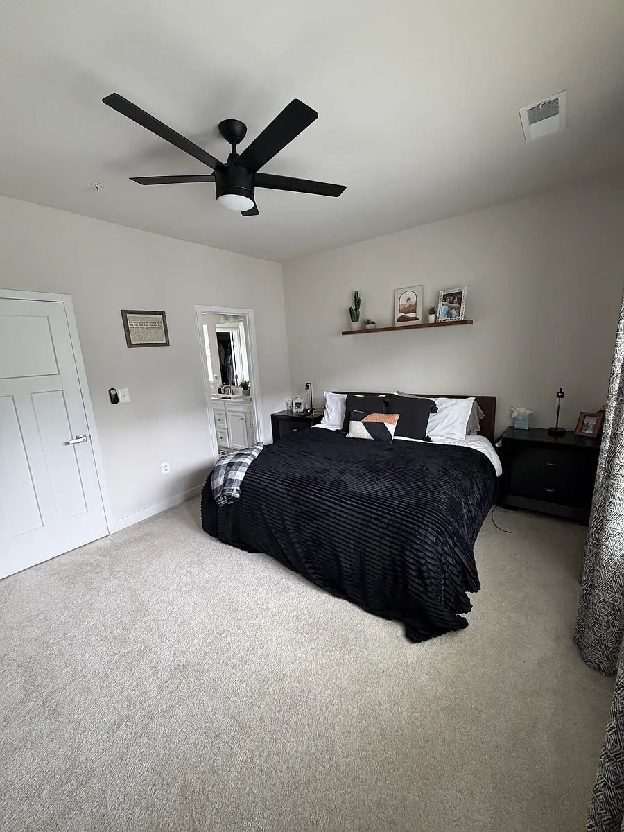 Owner's Bedroom - 7811 Yona Ct