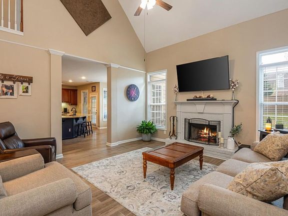 2nd image of 3431 Blaisdell Rd