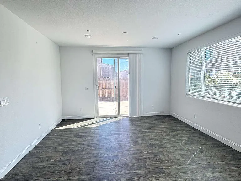 2454 Quesada Dr — Photo 20