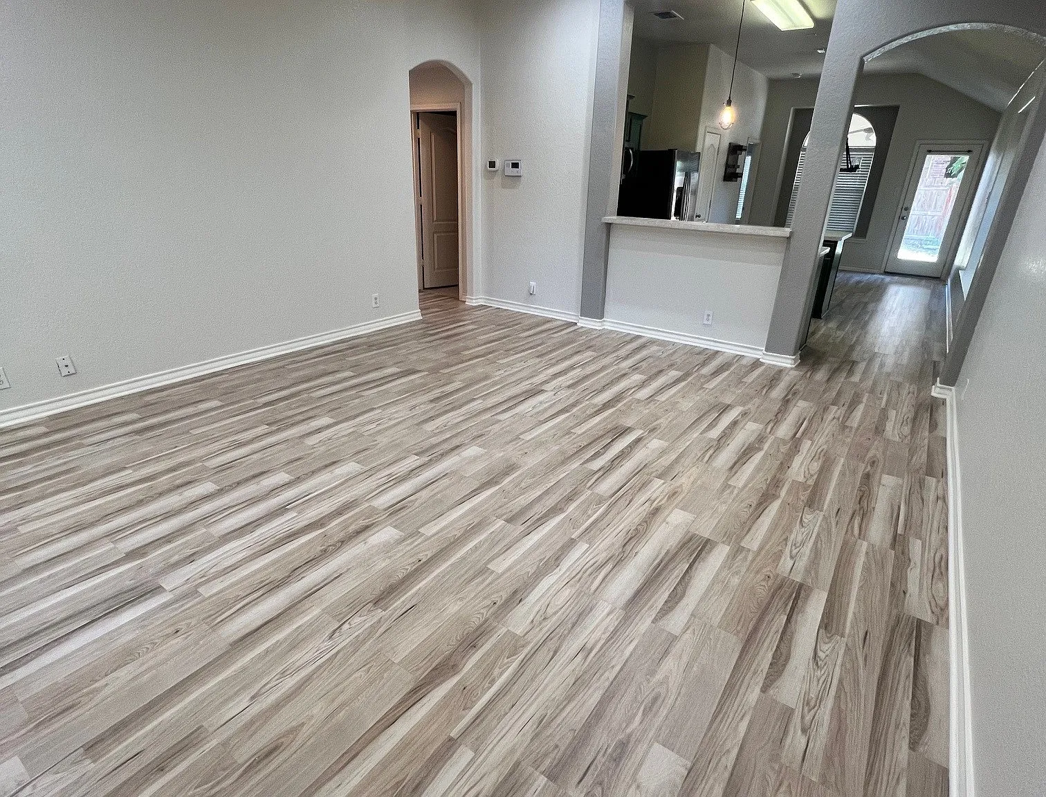 3 bed, 1573 sqft, $1,900 — Photo 4