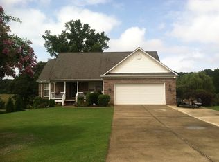 1212 Breckinridge Trl, Winder, GA 30680