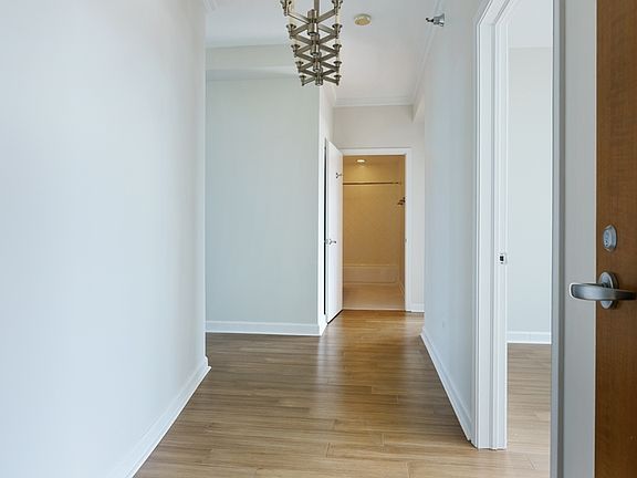 2nd image of 1841 S Calumet Ave Unit Gu185