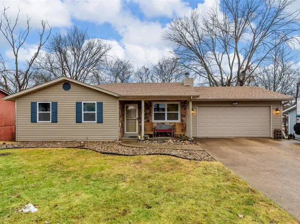 1325 Westchester Dr, Herculaneum, MO 63048