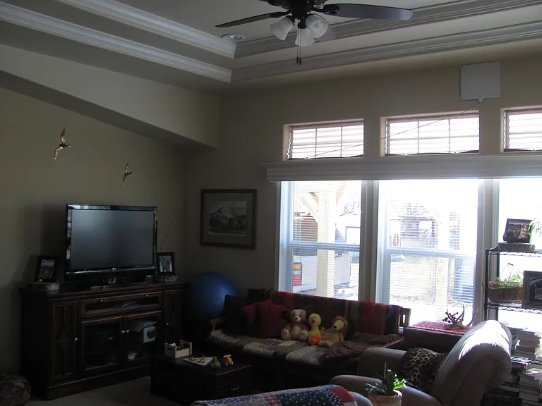 125 E Menefee St — Photo 6