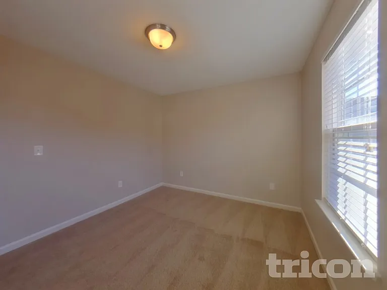 2729 Stonefield Crossing Dr — Photo 10