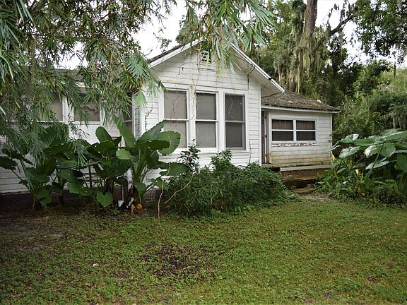 2nd image of 6749 Oakwood Dr