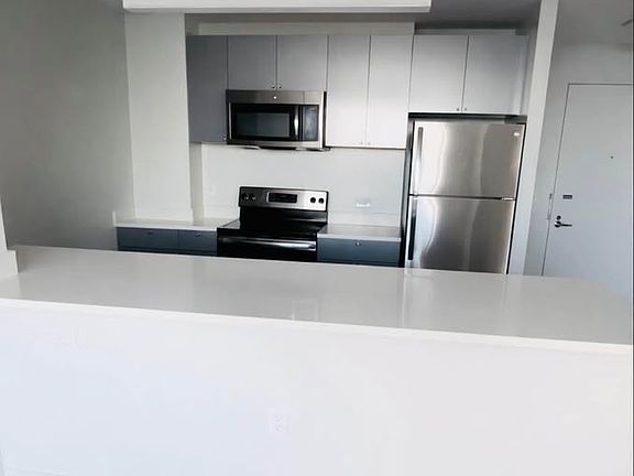2nd image of 615.1 Pavonia Ave #6666