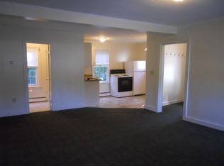 1 Mill Rd APT 3, Hampton, NH 03842