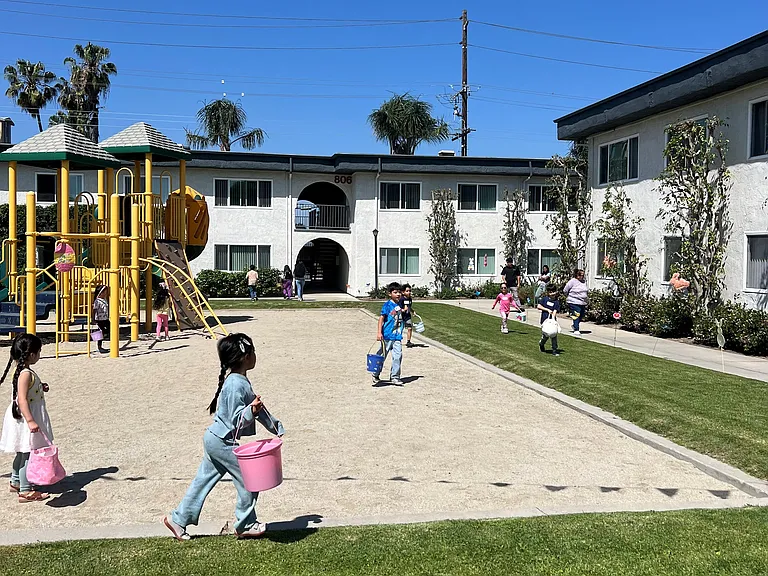 Villa Santa Fe's Annual Easter Egg Hunt