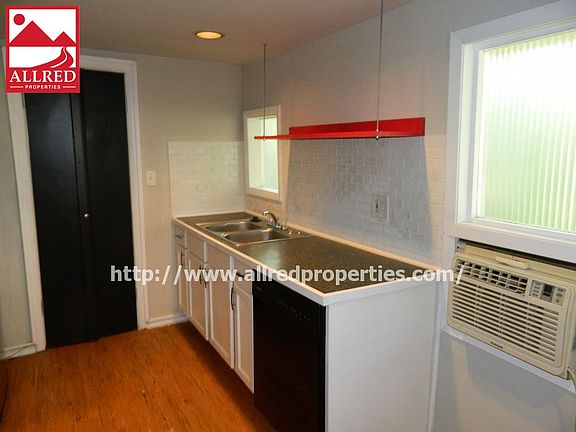 4th image of 621 N Leverett Ave APT 7