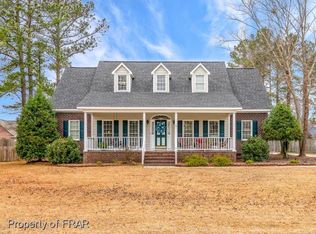 5416 Labrador Dr, Hope Mills, NC 28348
