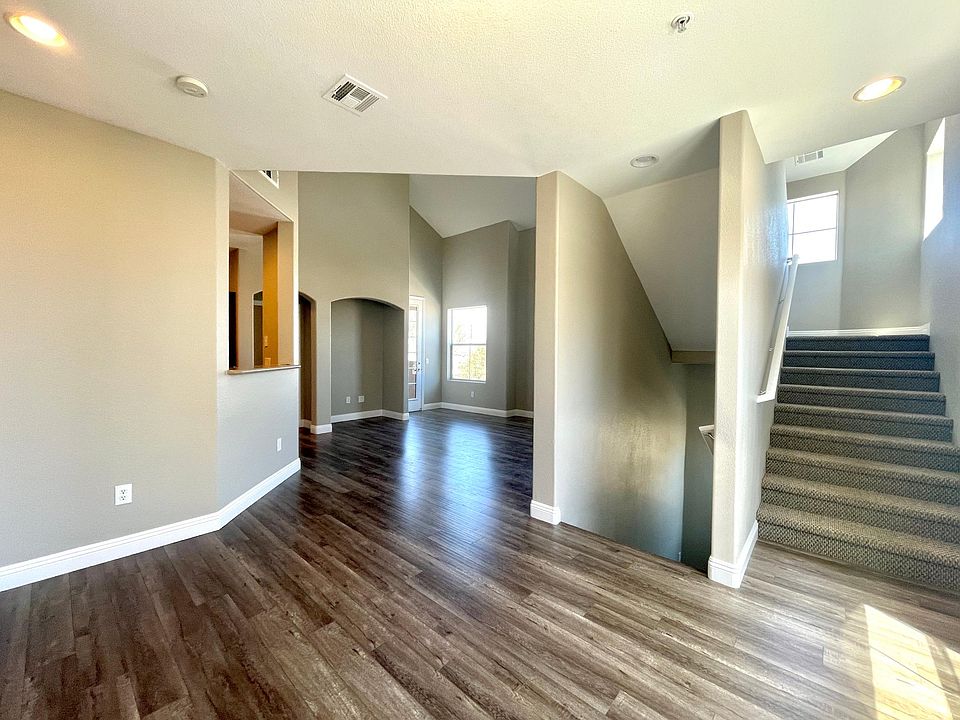 1st image of 6777 W Maule Ave