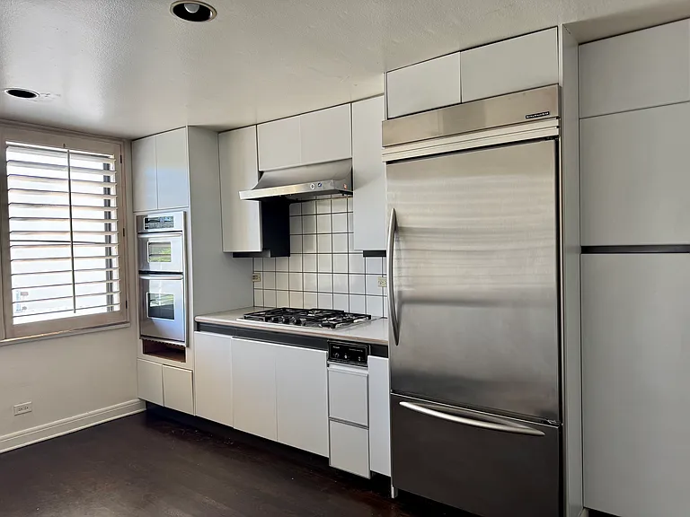 1647 Veteran Ave #A — Photo 1