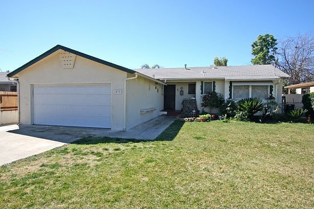 1st image of 833 Camellia St