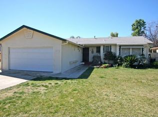 833 Camellia St, Escondido, CA 92027