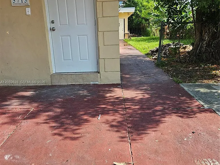 5715 Hayes St #5715 — Photo 2