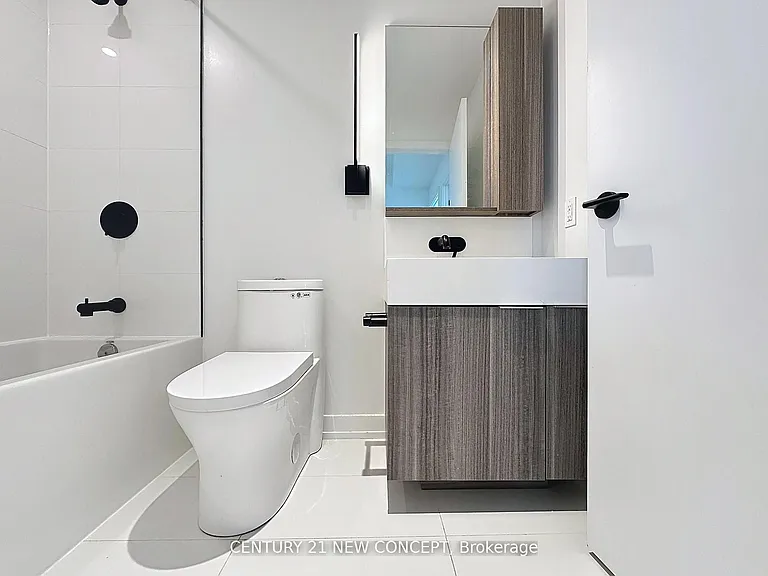 117 Broadway Ave #3204 — Photo 16