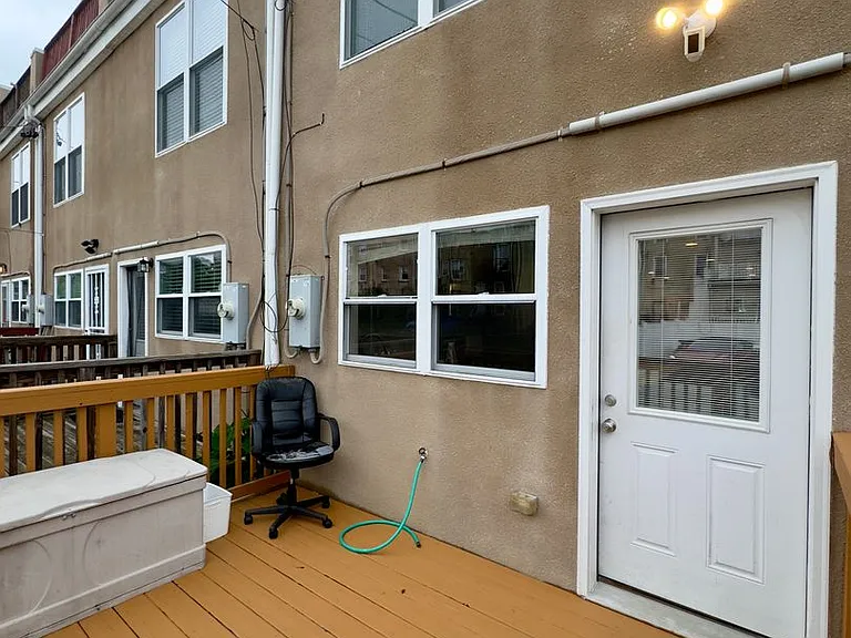 1022 McDonogh St — Photo 7