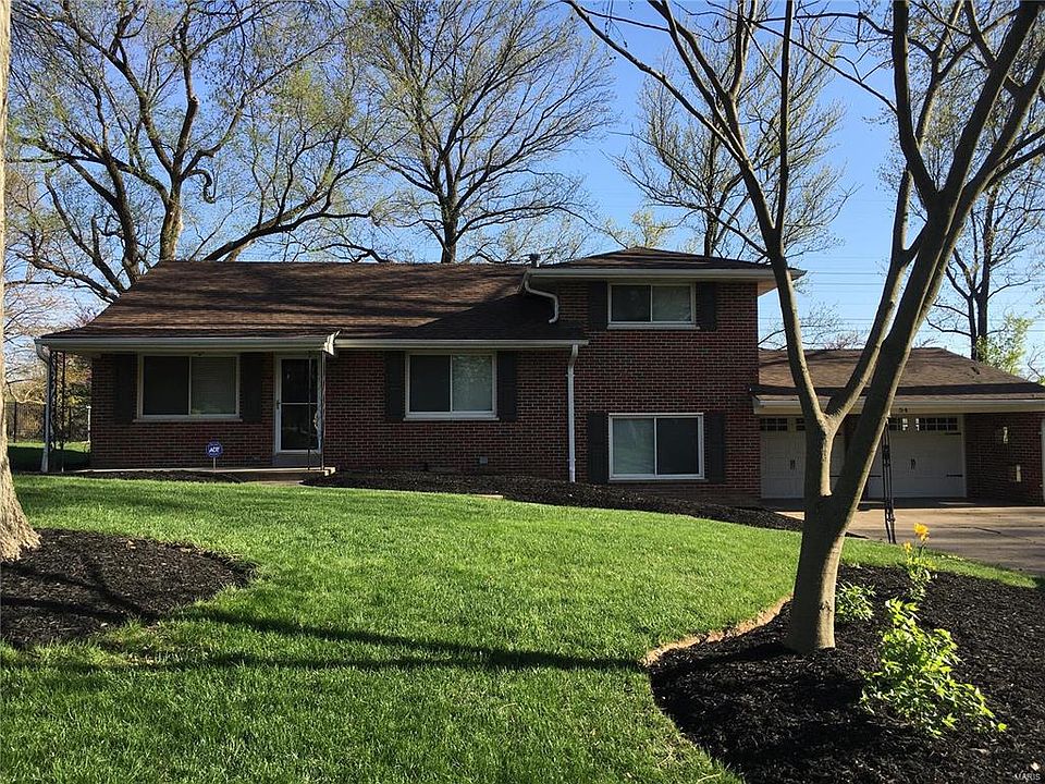 1st image of 54 Decorah Dr