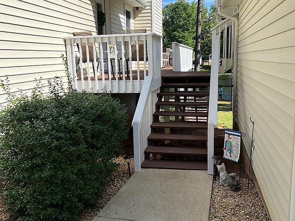 5th image of 147 Windy Pointe Cir