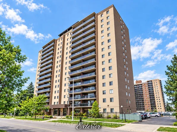 60 Stevenson Rd #307, Toronto, ON M9V 2B4