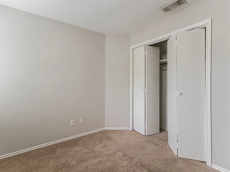 16111 Rosenridge Dr — Photo 20
