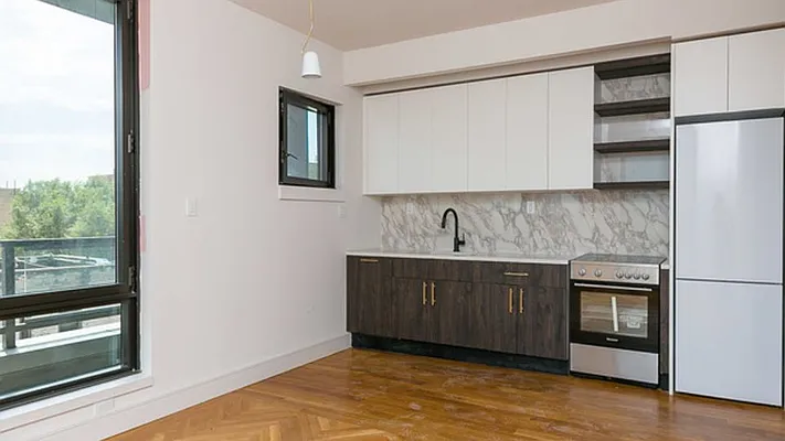 Rented by Nooklyn NYC LLC | media 21