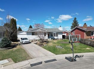 8004 180th St NW, Edmonton, AB T5T 0T3