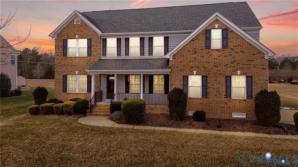 6 bed, 3.0 bath, 3344 sqft, $3,200 — Photo 1