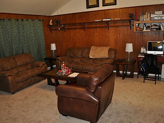 5th image of 7805 Bayview Dr