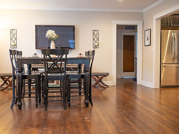 5th image of 1109 W 49th St