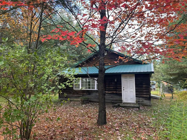 6236 Burch Cir, Roscommon, MI 48653