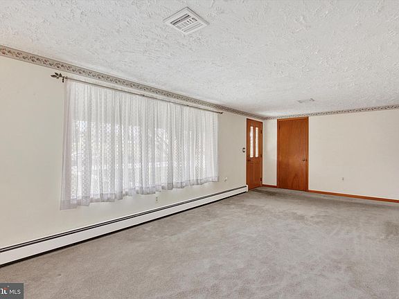 5th image of 117 Hirtland Ave