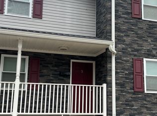 5 South St #4, Glenville, WV