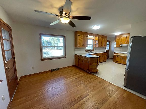 5th image of 1057 McCulloch Ln