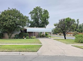 1102 Ortega St, Carlsbad, NM 88220