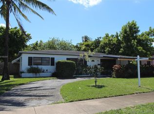 920 NW 197th Ter, Miami Gardens, FL 33169