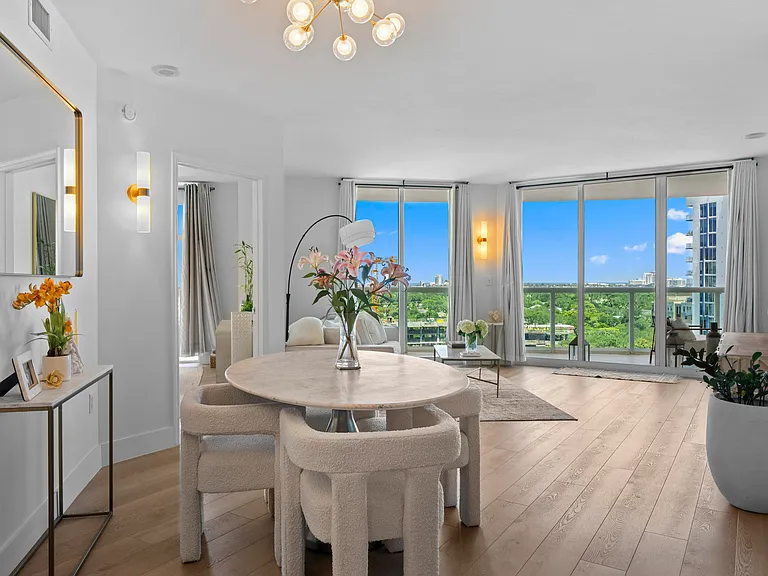 347 N New River Dr E #1203 — Photo 5