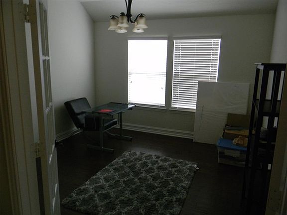 5th image of 1925 Angein Ln