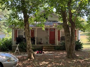 70 2nd St, Big Sandy, TN 38221