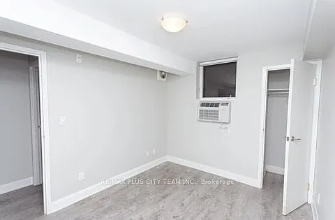 686 Bathurst St #204 — Photo 7