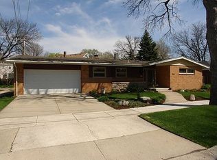 9516 Garfield Ave, Brookfield, IL 60513