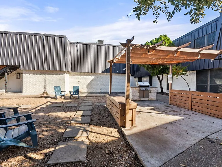 Magnolia Flats — Photo 35