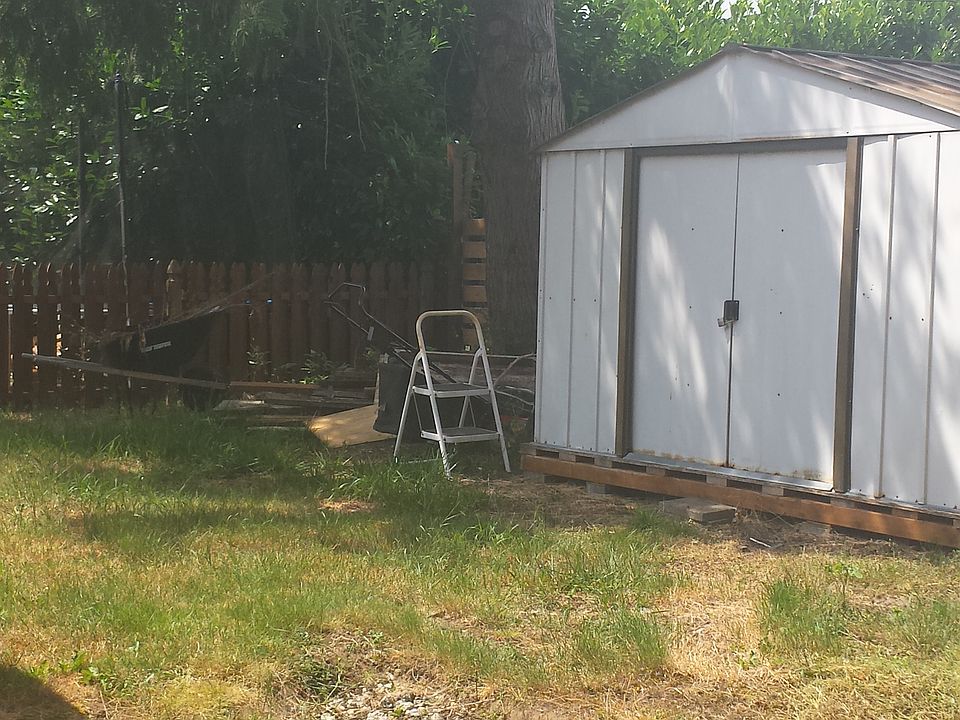 2nd image of 1237 15th Ave SW