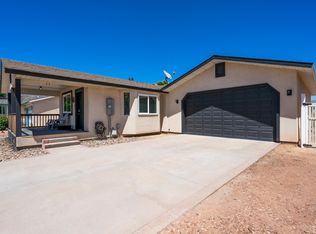 2050 S Stonegate Cir APT 11, Washington, UT 84780