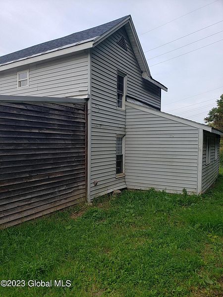 4th image of 131 Old Fort Plain Road