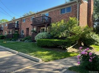 42478 Woodward Ave APT D2, Bloomfield Hills, MI 48304