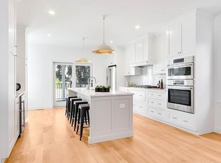 12 Putnam St #1, Somerville, MA 02143